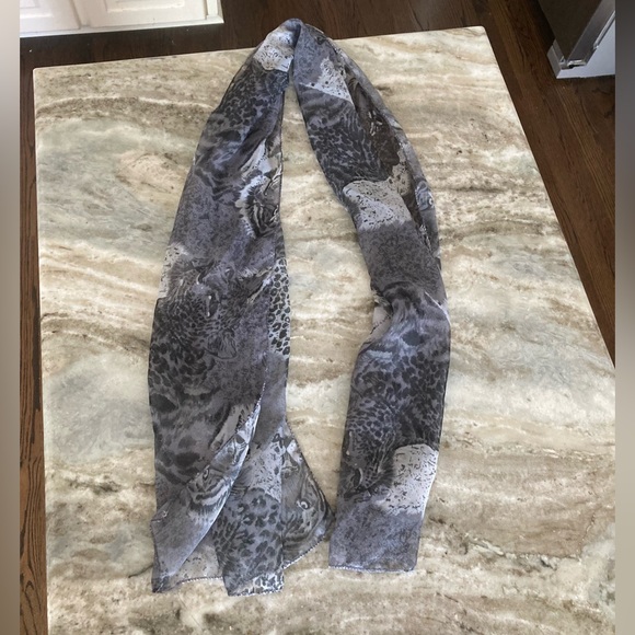 Sheer grey & black cheetah scarf - Picture 1 of 5